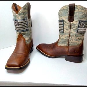 Ariat Distressed Came Sage Western Patriot Size 9 Men’s boot.